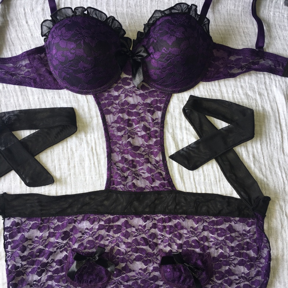 Photoshoot Lingerie connected top/bottom